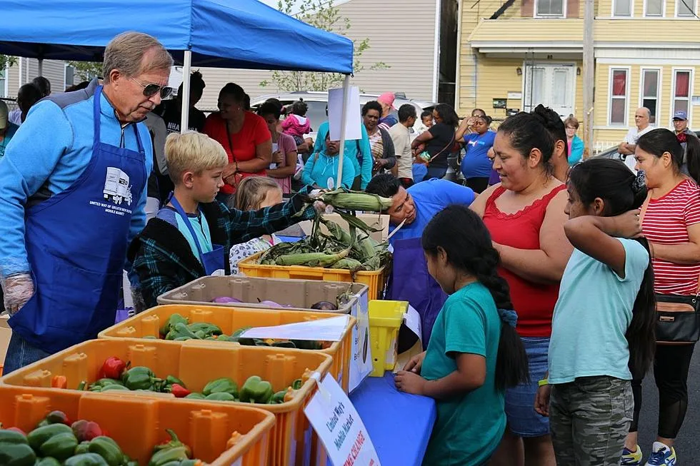 Mobile Market Provides Free, Fresh Produce to the Southcoast